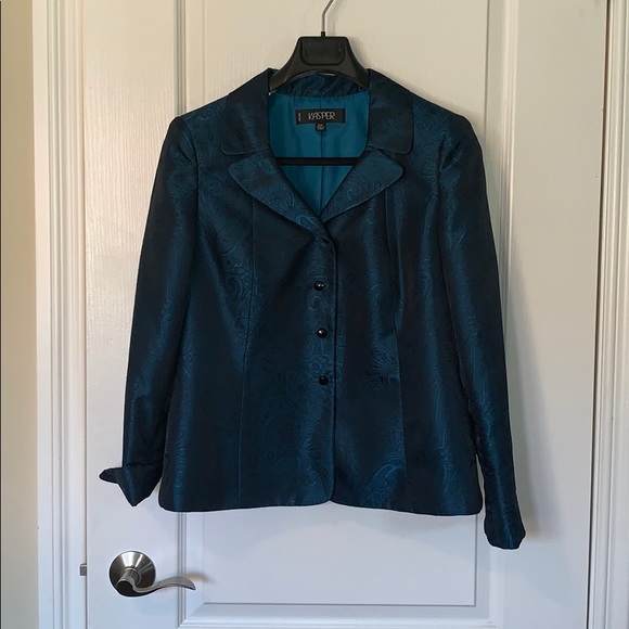 Kasper 2 piece set of a suit and skirt. - Picture 2 of 3